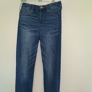 BOGO Highwaisted American Eagle Jeans